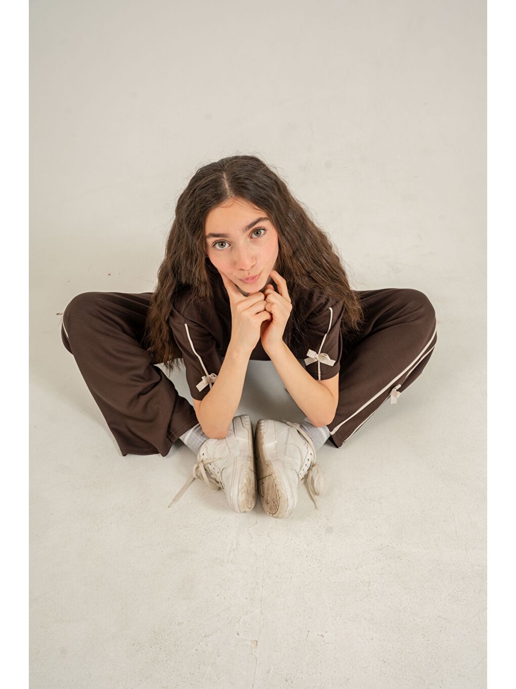 Kahverengi Üst Kollar Fiyonklu Alt Fiyonklu Yumaşak Dokulu-Comfort Kumaş Kız Çocuk Alt Üst Eşofman Takımı-2