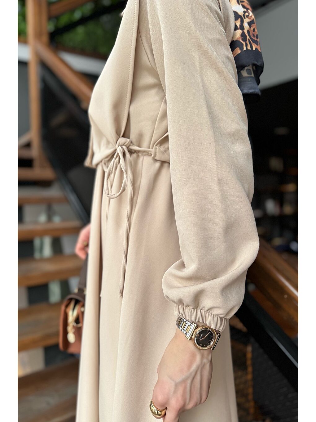 Bej Yan Bağlamalı Bluz Kombinli Tesettür Elbise-5