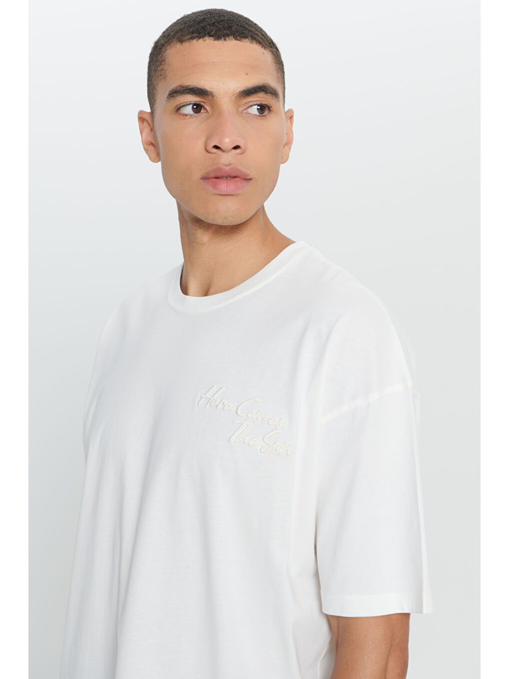 Erkek Ekru Oversize Fit Bol Kesim %100 Pamuk Baskılı Bisiklet Yaka Tişört-4