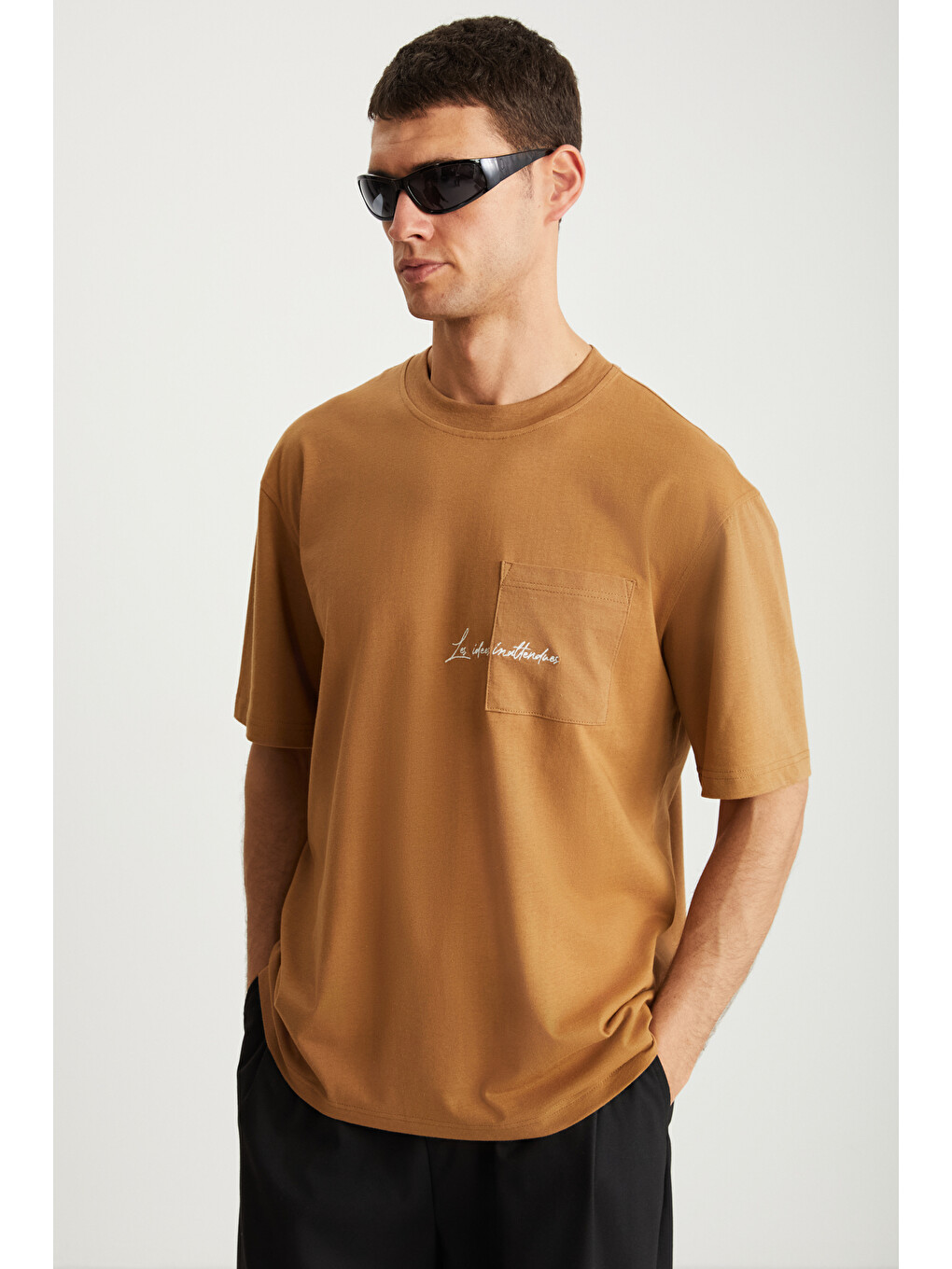 Kravın Erkek %100 Pamuk Bisiklet Yaka Baskılı Kahverengi T-shirt-1