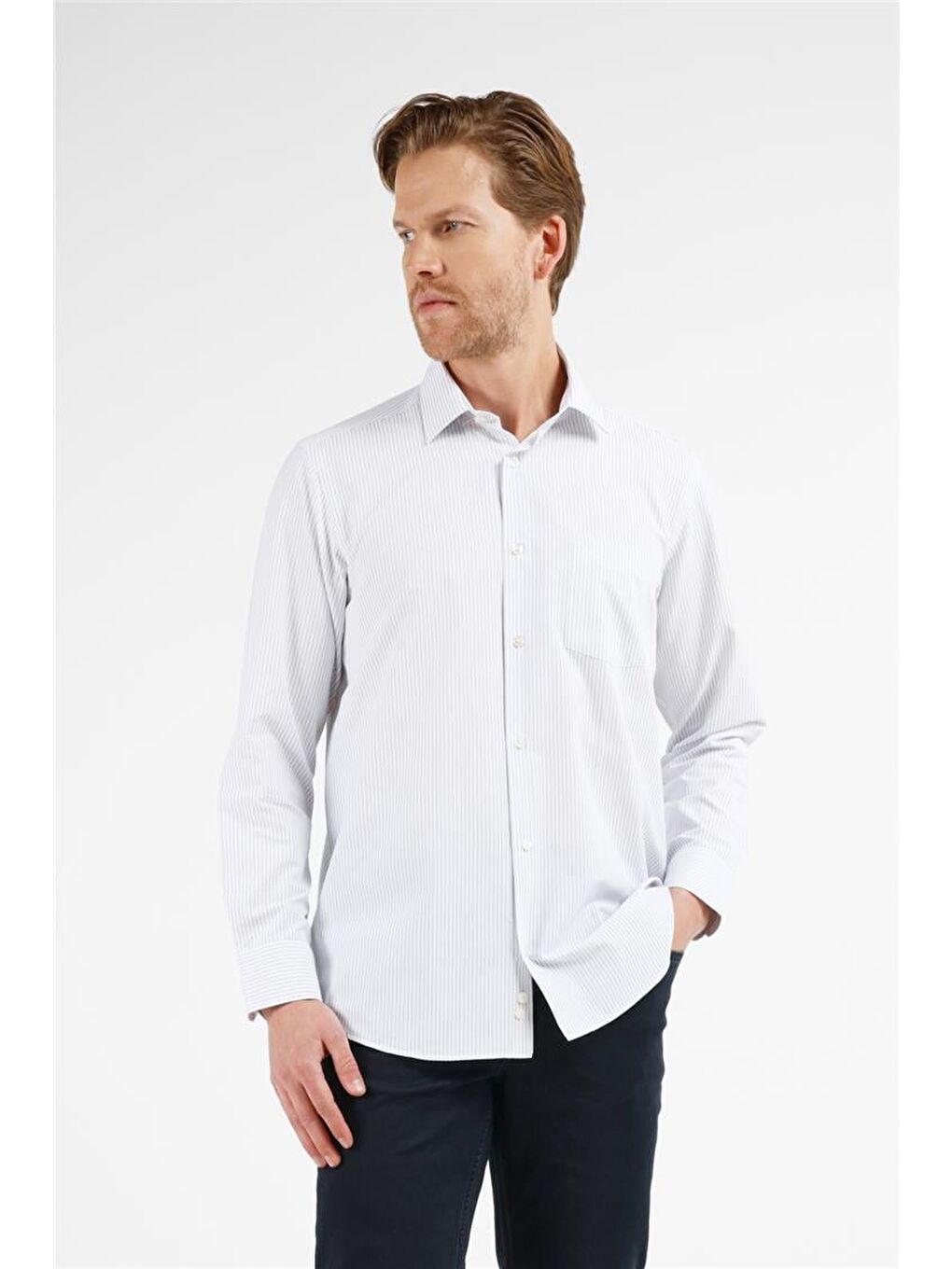 Beyaz - Lacivert Çizgili Desen Sert Yaka Uzun Kol Cepli Comfort Fit Pamuklu Gömlek 1004255208