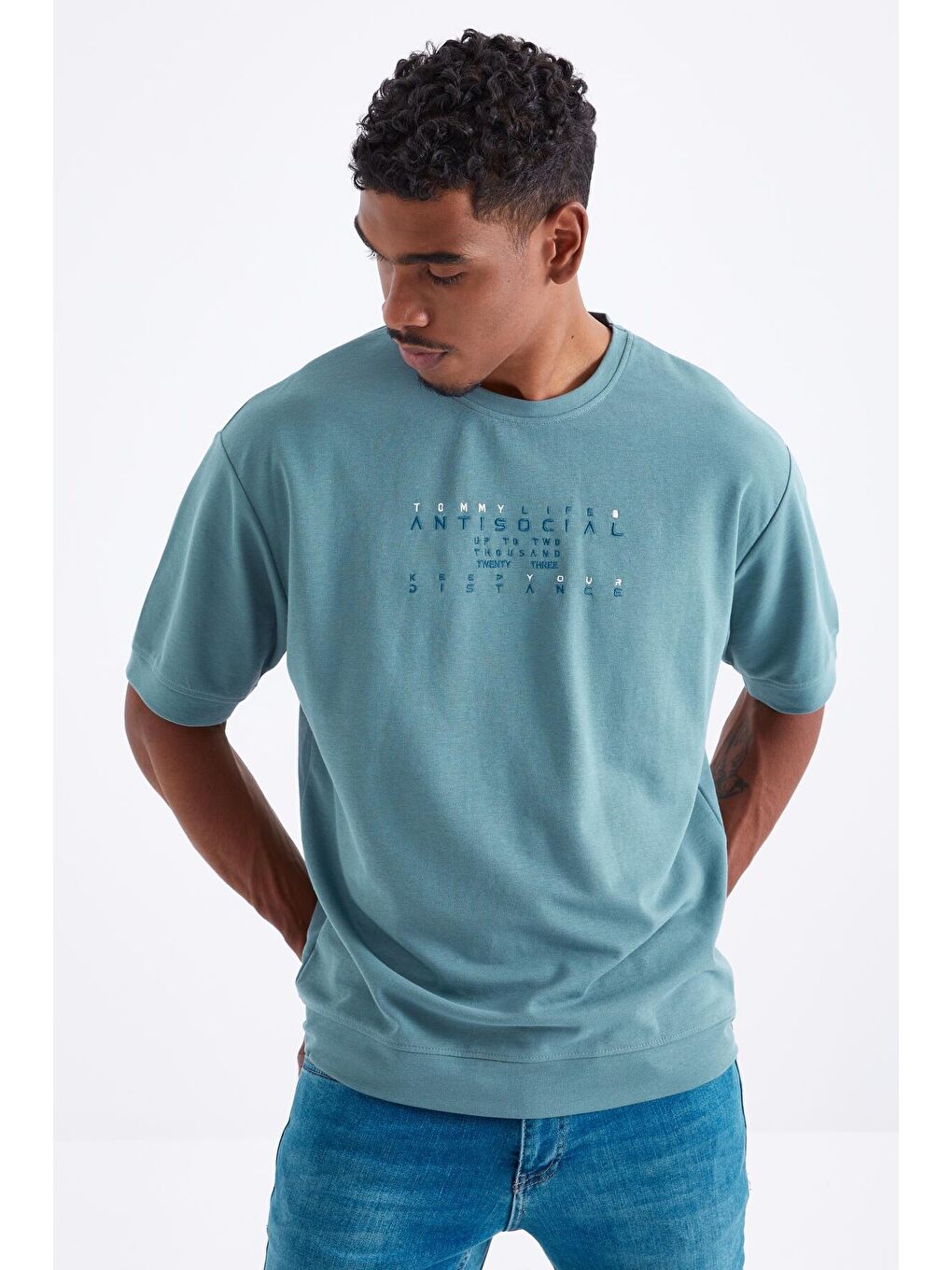 TOMMYLIFE Mint Yeşili Küçük Yazı Nakışlı O Yaka Erkek Oversize T-Shirt  - 88103 - 2