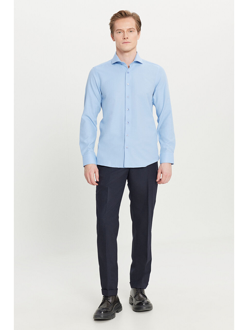 Erkek Açık Mavi Pamuklu Oxford Tailored Slim Fit Dar Kesim Küçük İtalyan Yaka Armürlü Gömlek-1