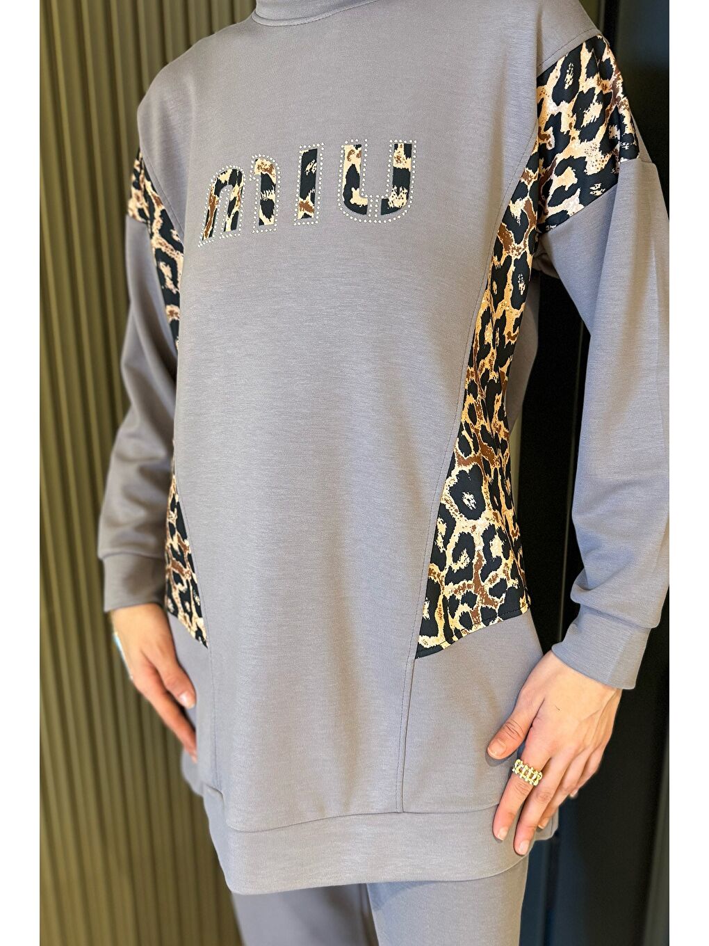 Gri Leopar Desenli Büyük Beden Tunik Pantolon Tesettür İkili Takım-5