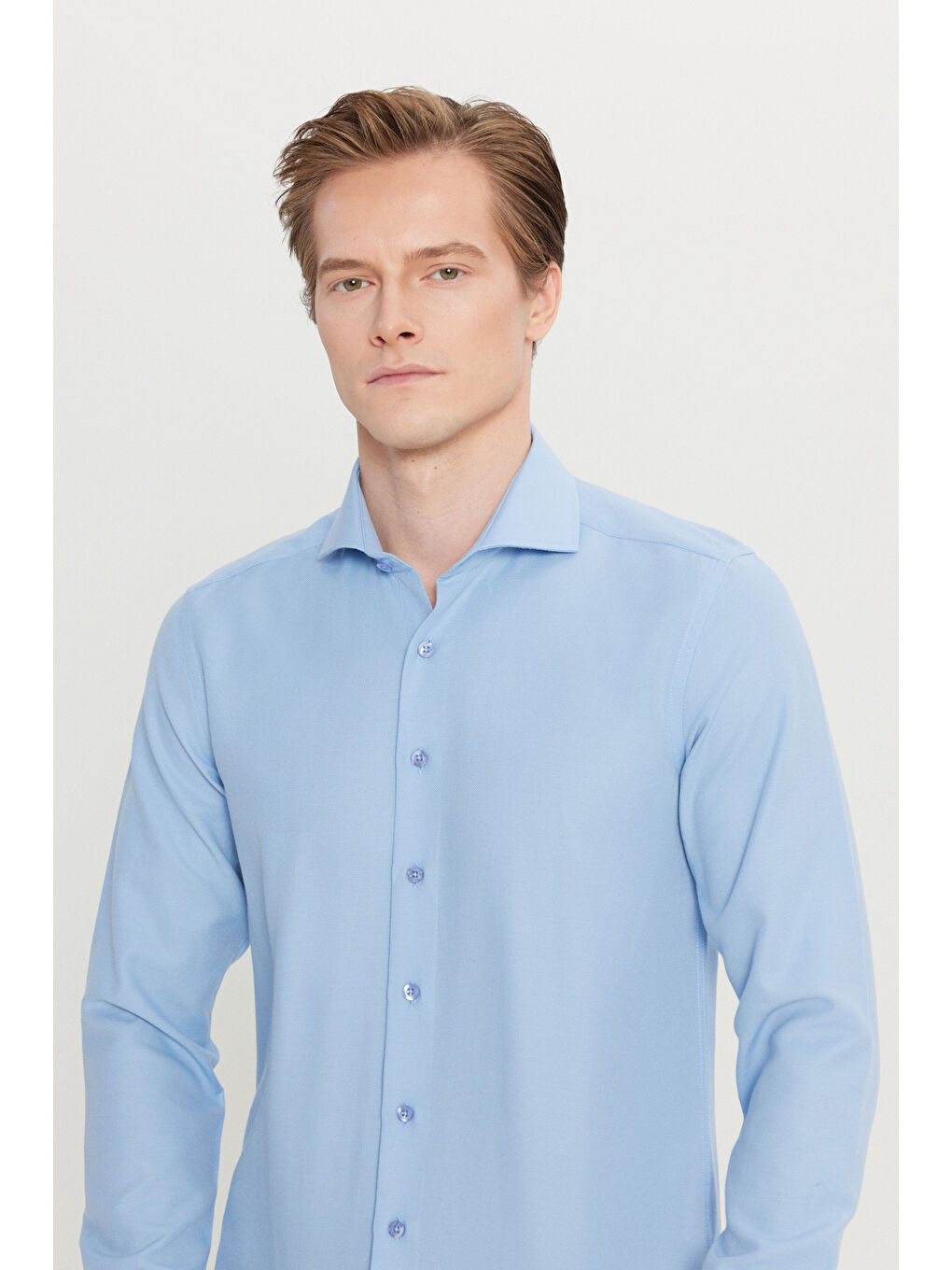 Erkek Açık Mavi Pamuklu Oxford Tailored Slim Fit Dar Kesim Küçük İtalyan Yaka Armürlü Gömlek-3