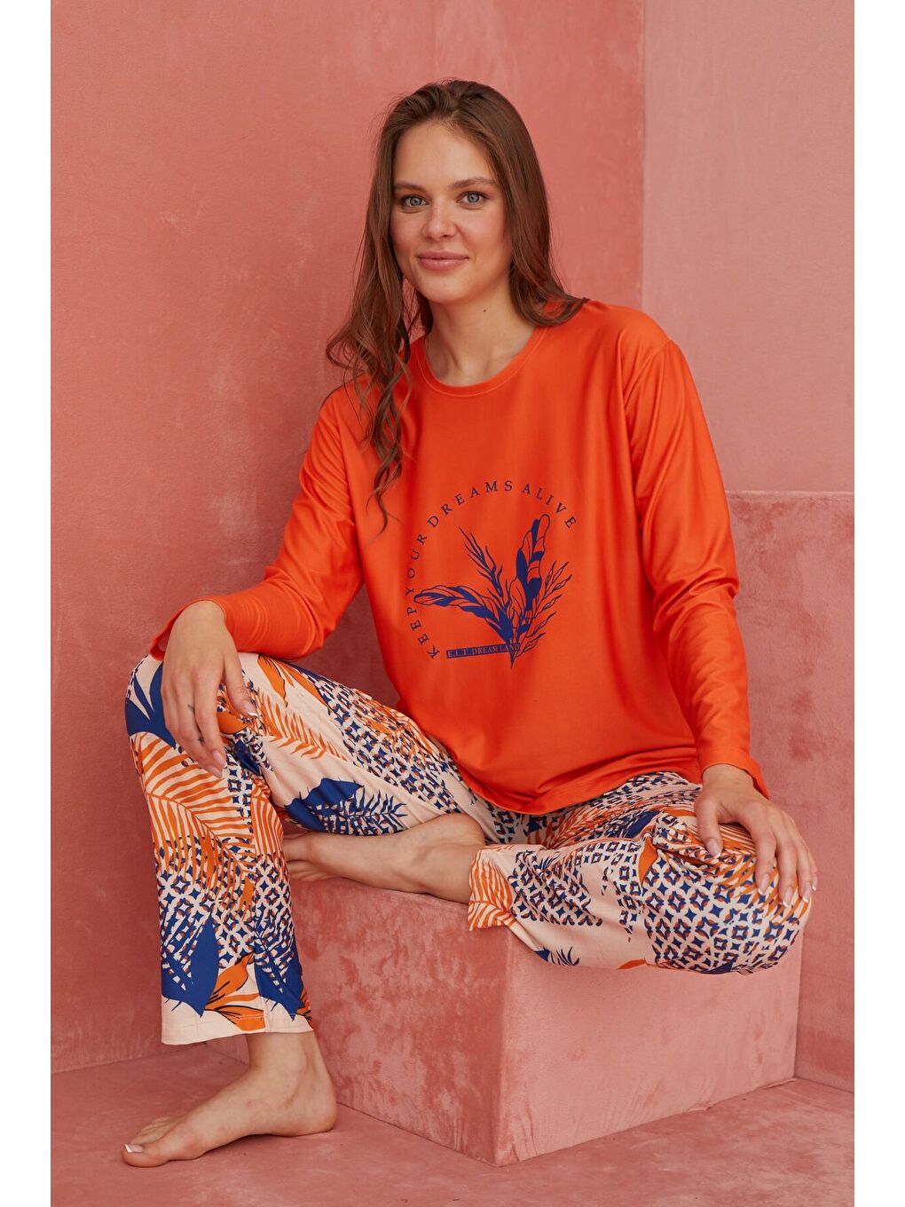 Turuncu Baskılı Çiçek Desenli Uzun Kollu Örme Pijama Takımı 1181 7-1