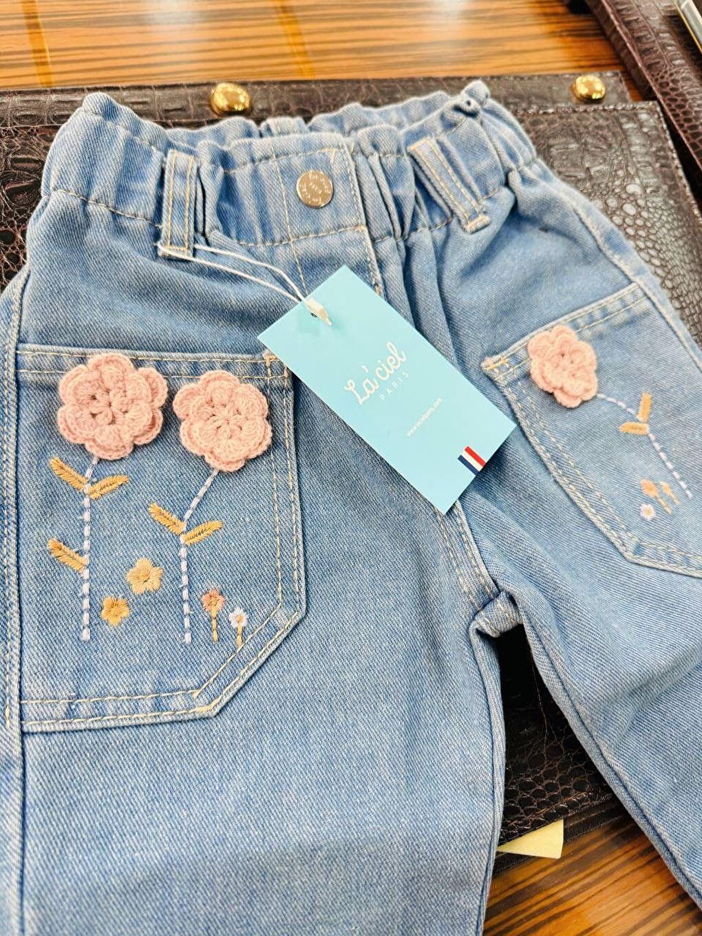 Karışık Kız Çocuk Pamuklu Mavi Çiçek Nakışlı Beli Lastikli Jean Pantolon-2