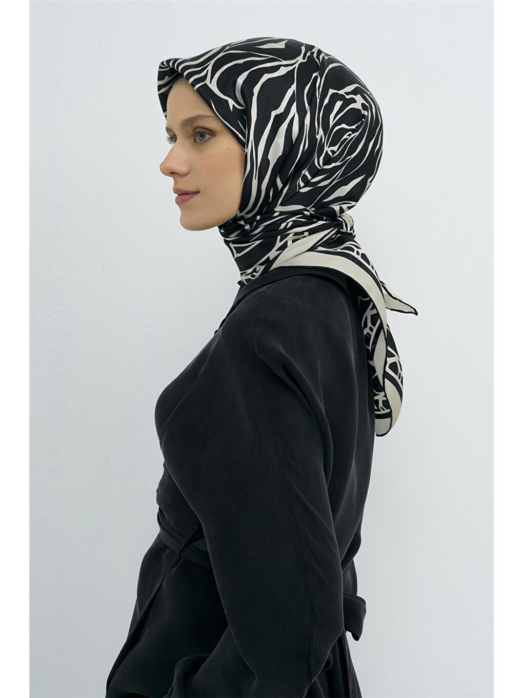 Siyah Saf İpek Twill Eşarp 9511D 14-1