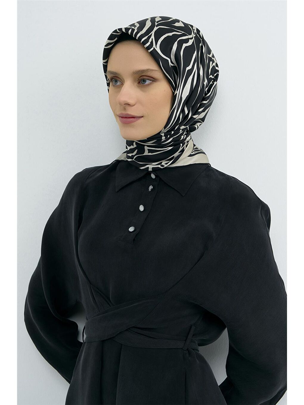 Siyah Saf İpek Twill Eşarp 9511D 14-2