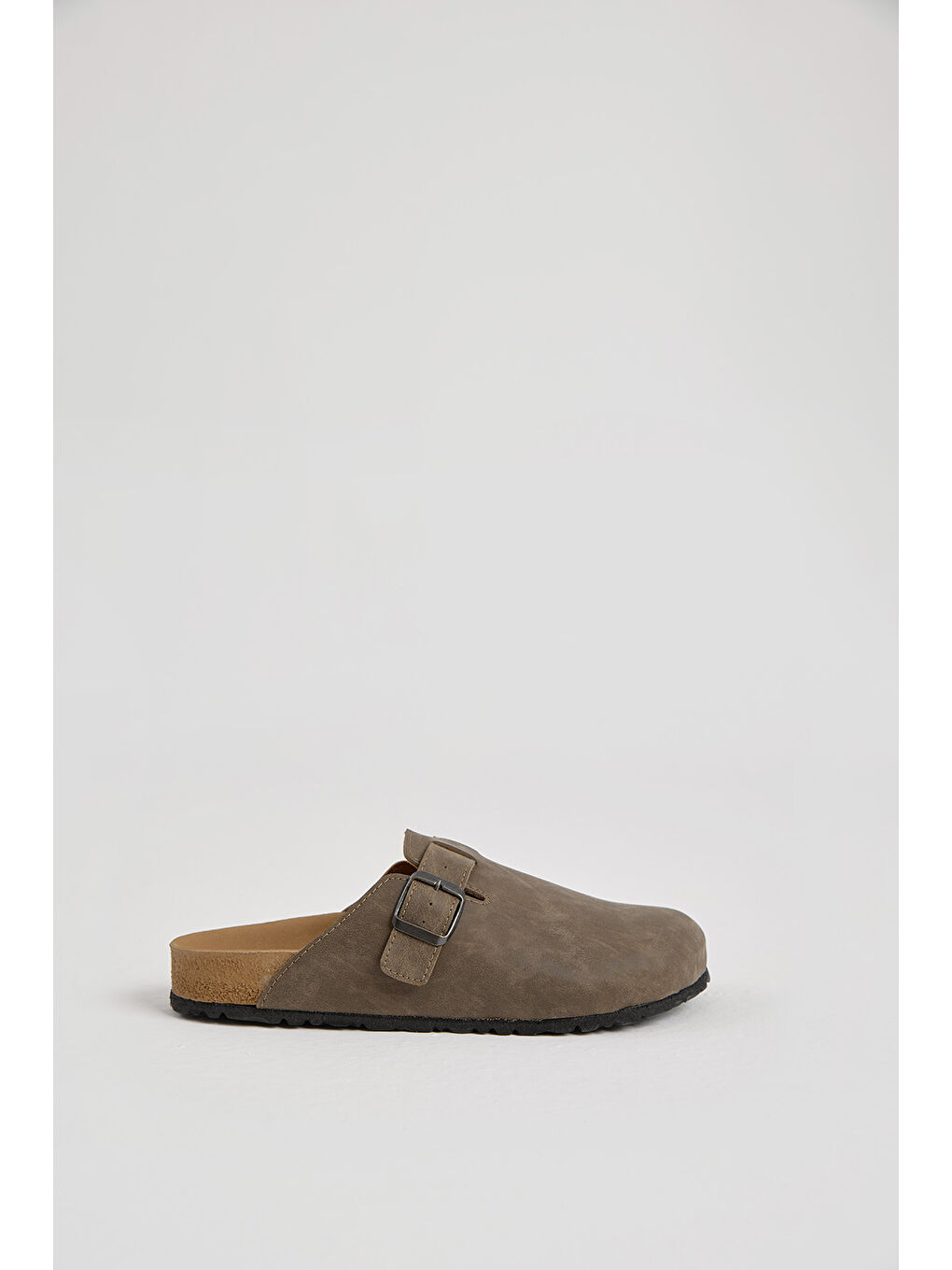 Bej Erkek Vizon Kalın Poli Taban Tokalı Önü Kapalı Terlik-1