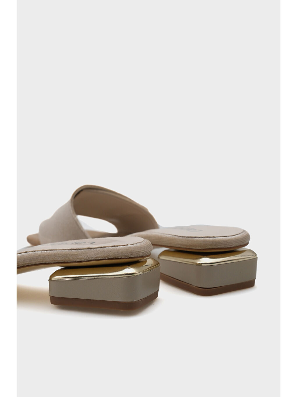 Bej Malva Yuvarlak Küt Burunlu Taşlı Tokalı Kadın Kısa Topuklu Terlik-3