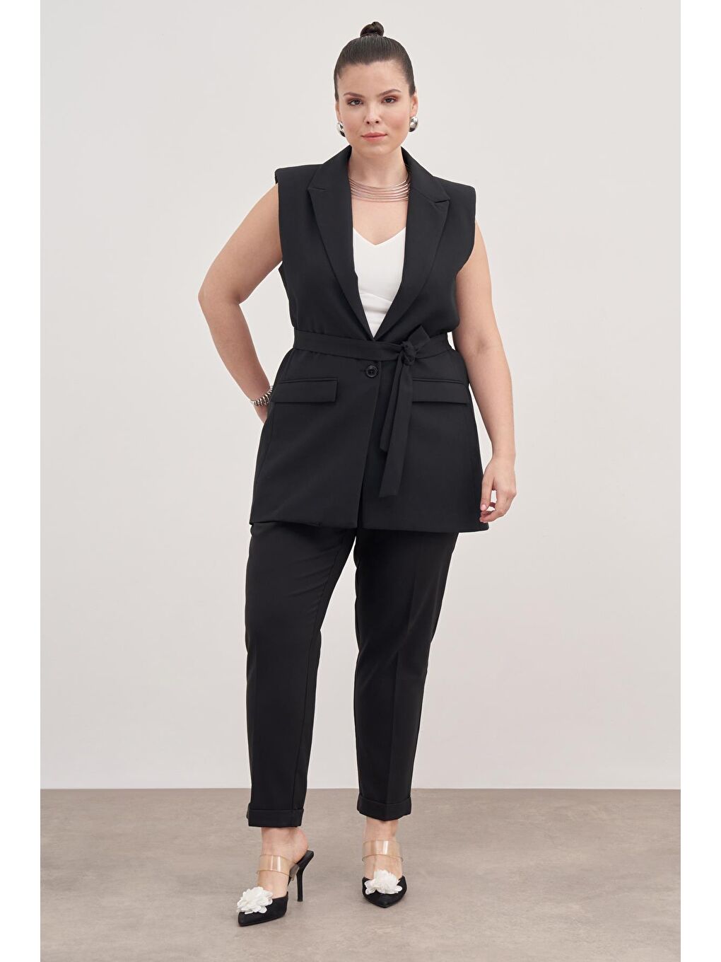 Siyah Astarlı Kuşaklı Uzun Yelek-2