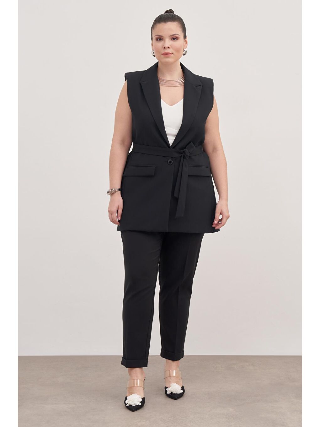 Siyah Astarlı Kuşaklı Uzun Yelek-4