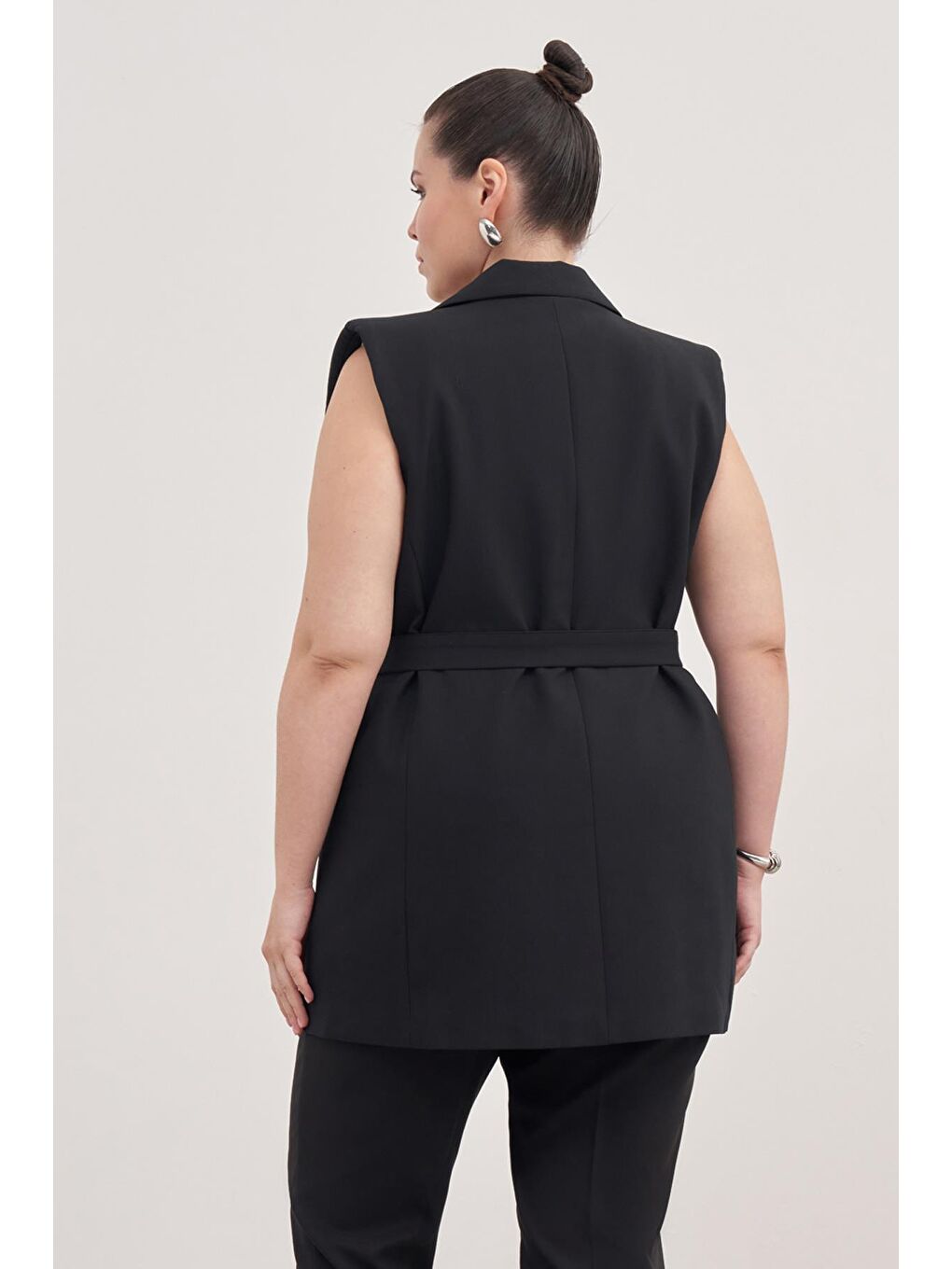 Siyah Astarlı Kuşaklı Uzun Yelek-6