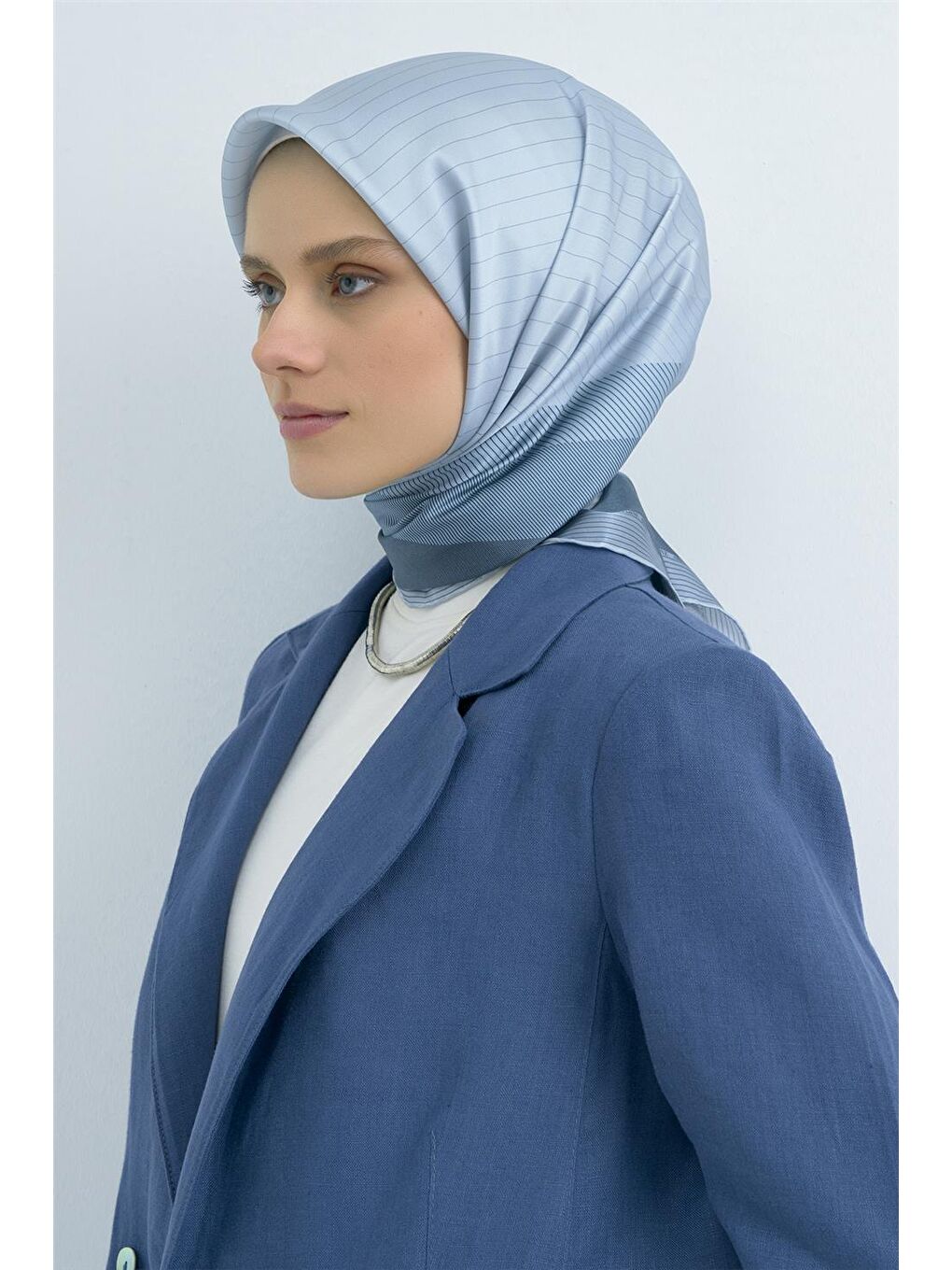 Mavi Saf İpek Sura Eşarp 9526D 37-2