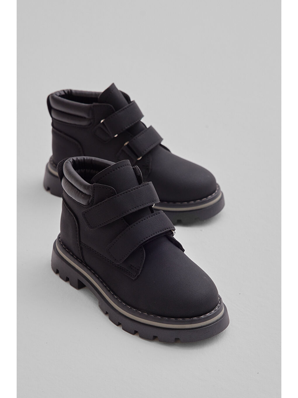 Çocuk Unisex Siyah Siyah Kalın Termo Taban Sıcak Astarlı Çift Cırtlı Bot