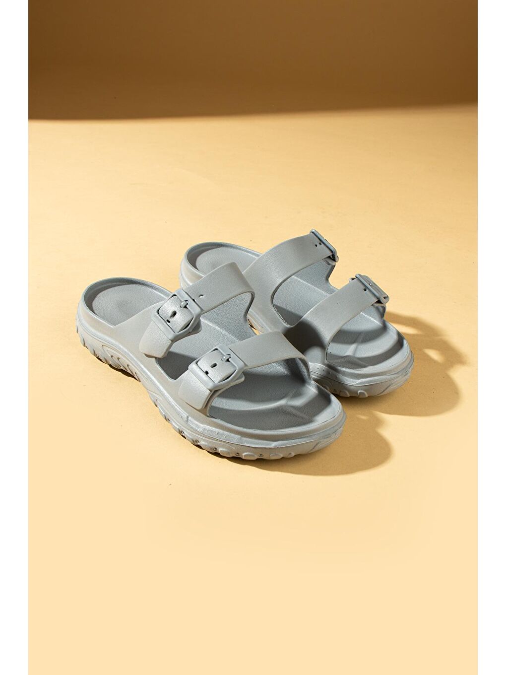 Gri Önü Açık Kaymaz Taban Çift Tokalı Eva Kadın Terlik KY24-110Z