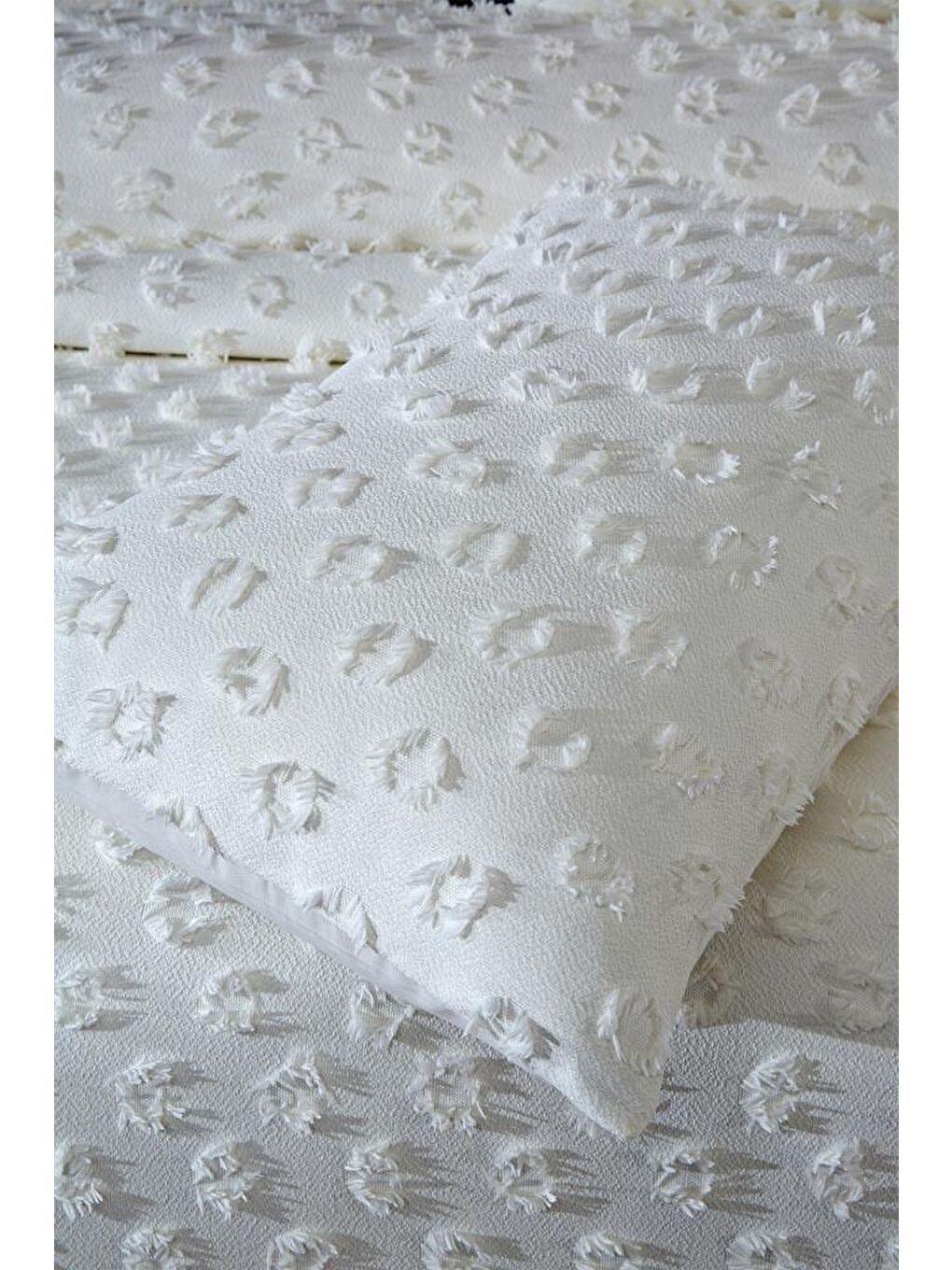 Ekru Konik 3 Parça Çift Kişilik Pike Takımı Krem-4