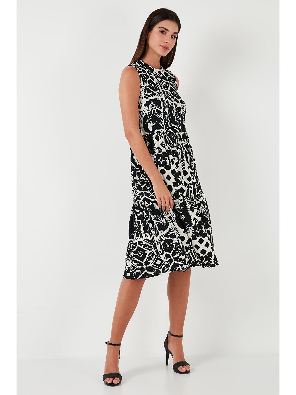 Siyah Desenli Regular Fit Kolsuz Elbise 5865731-4