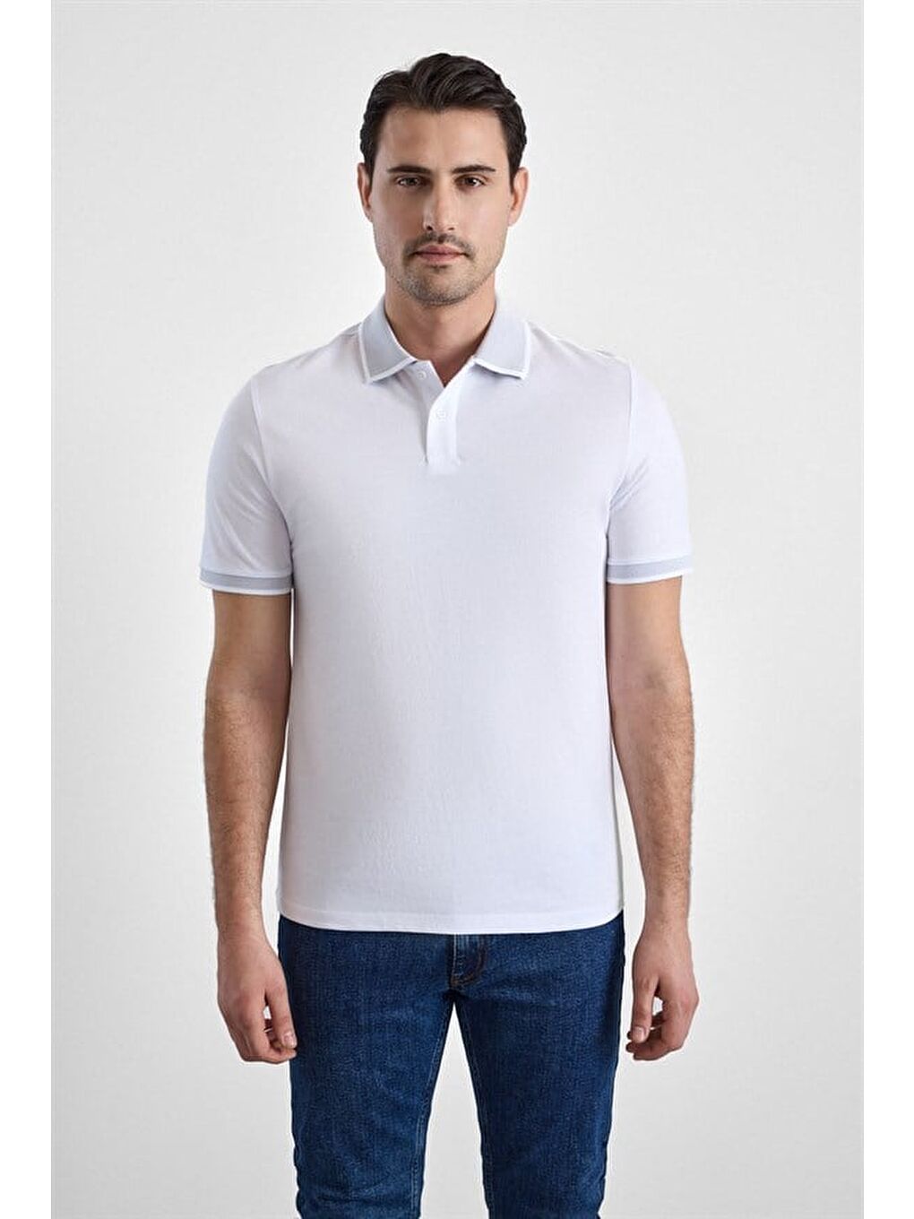 Beyaz Regular Düz Baskısız Pike Fermuarlı Polo Yaka Nefes Alabilen Tişört