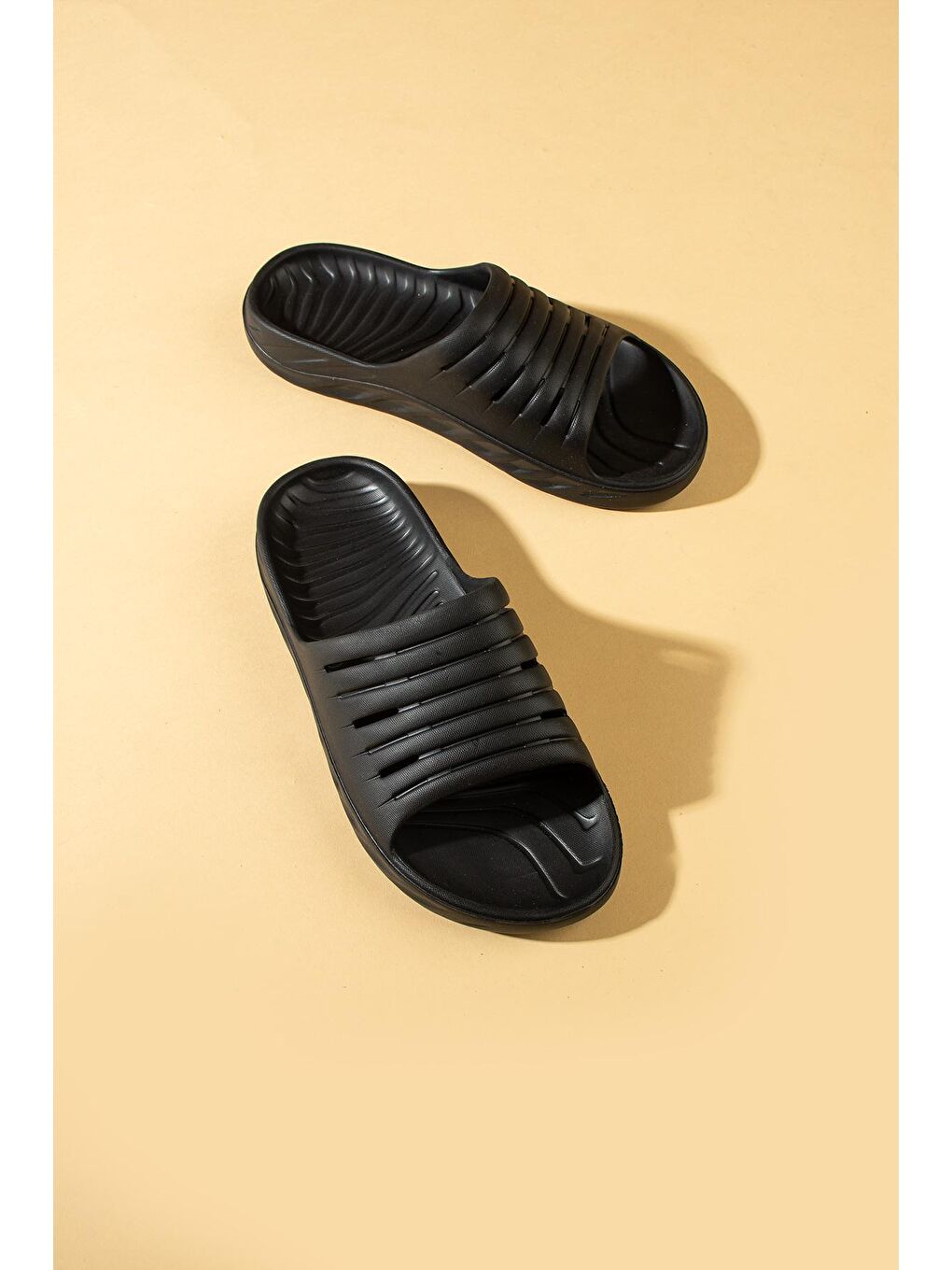 Siyah Kalın Bantlı Eva Hafif & Rahat Ve Esnek Terlik