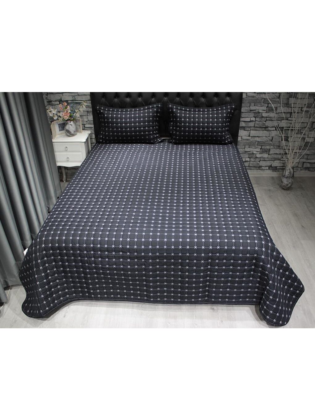 Yıldız Çift Kişilik Kapitoneli Yatak Örtüsü Siyah-4