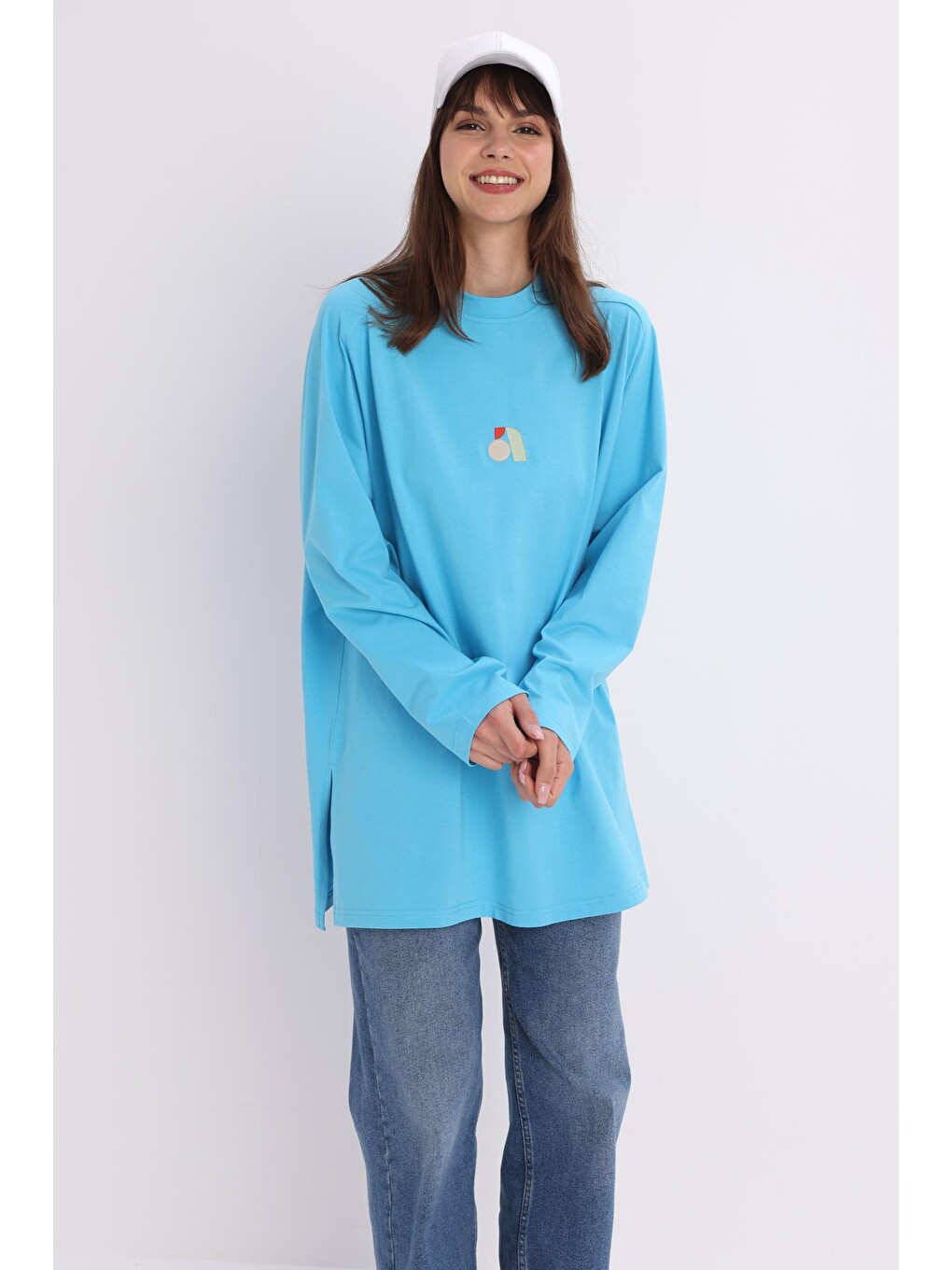 Mavi Pamuklu Nakışlı Sweatshirt