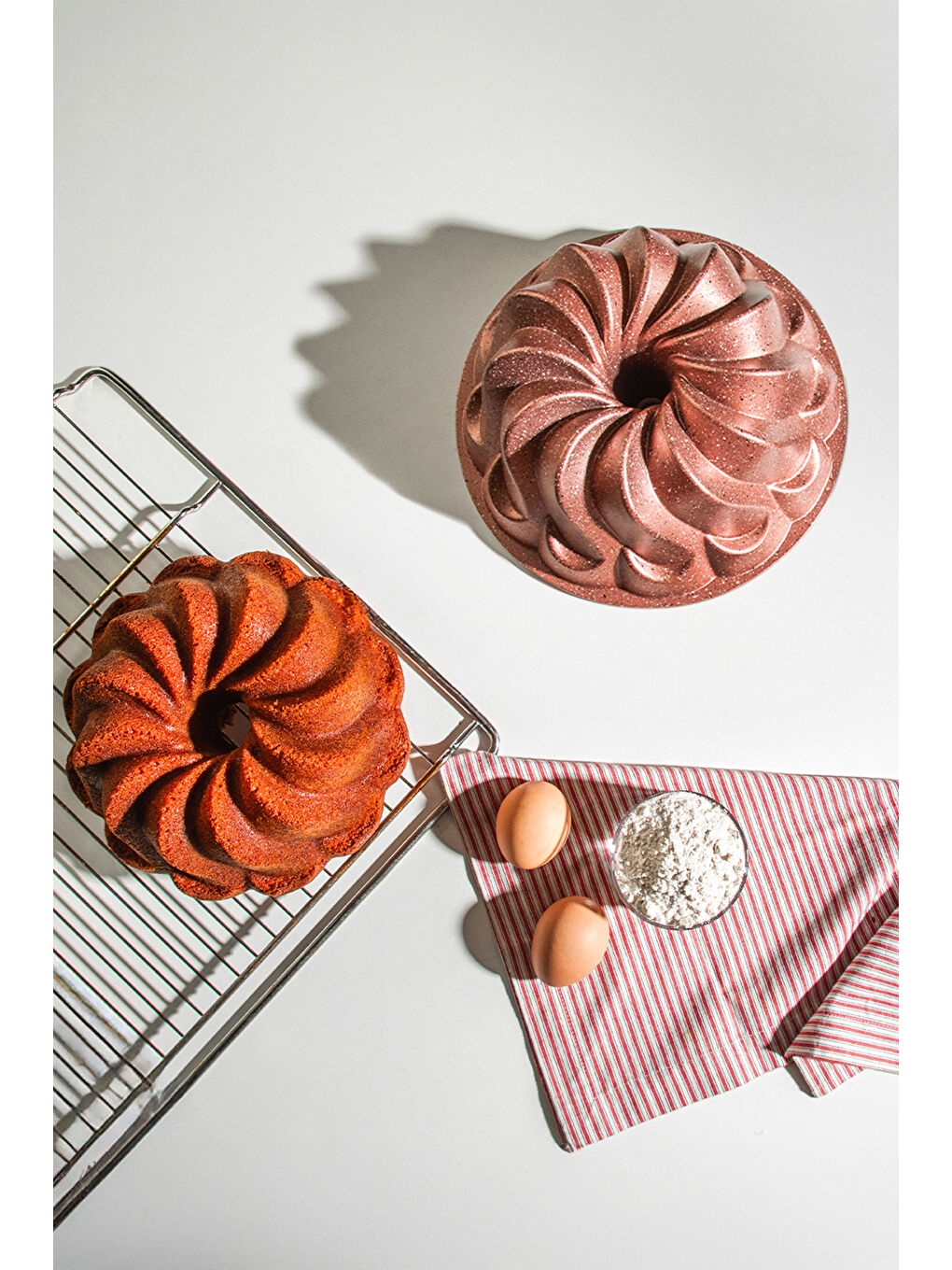 Sarı Nilüfer Rose Gold Döküm Kek Kalıbı 24,5 Cm-3