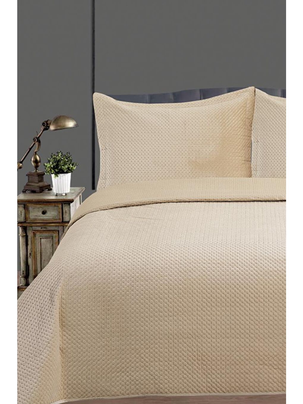 Toskana Çift Kişilik Lüks Kadife Yatak Örtüsü Bej