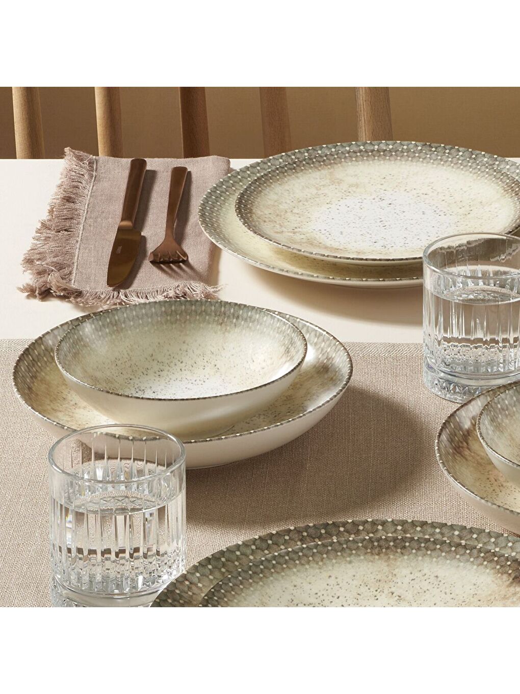 Ekru Camelia 24 Parça 6 Kişilik Yemek Takımı 31823-1