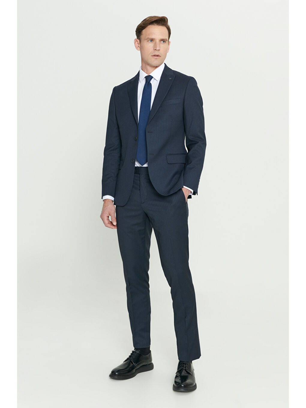 Erkek Lacivert Ekstra Slim Fit Dar Kesim Kırlangıç Yaka Yünlü Çizgili Takım Elbise-1