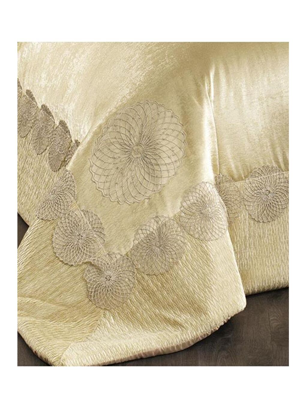 Kahverengi Albeno Nakışlı Kadife Çift Kişilik Yatak Örtüsü Cappucino-2