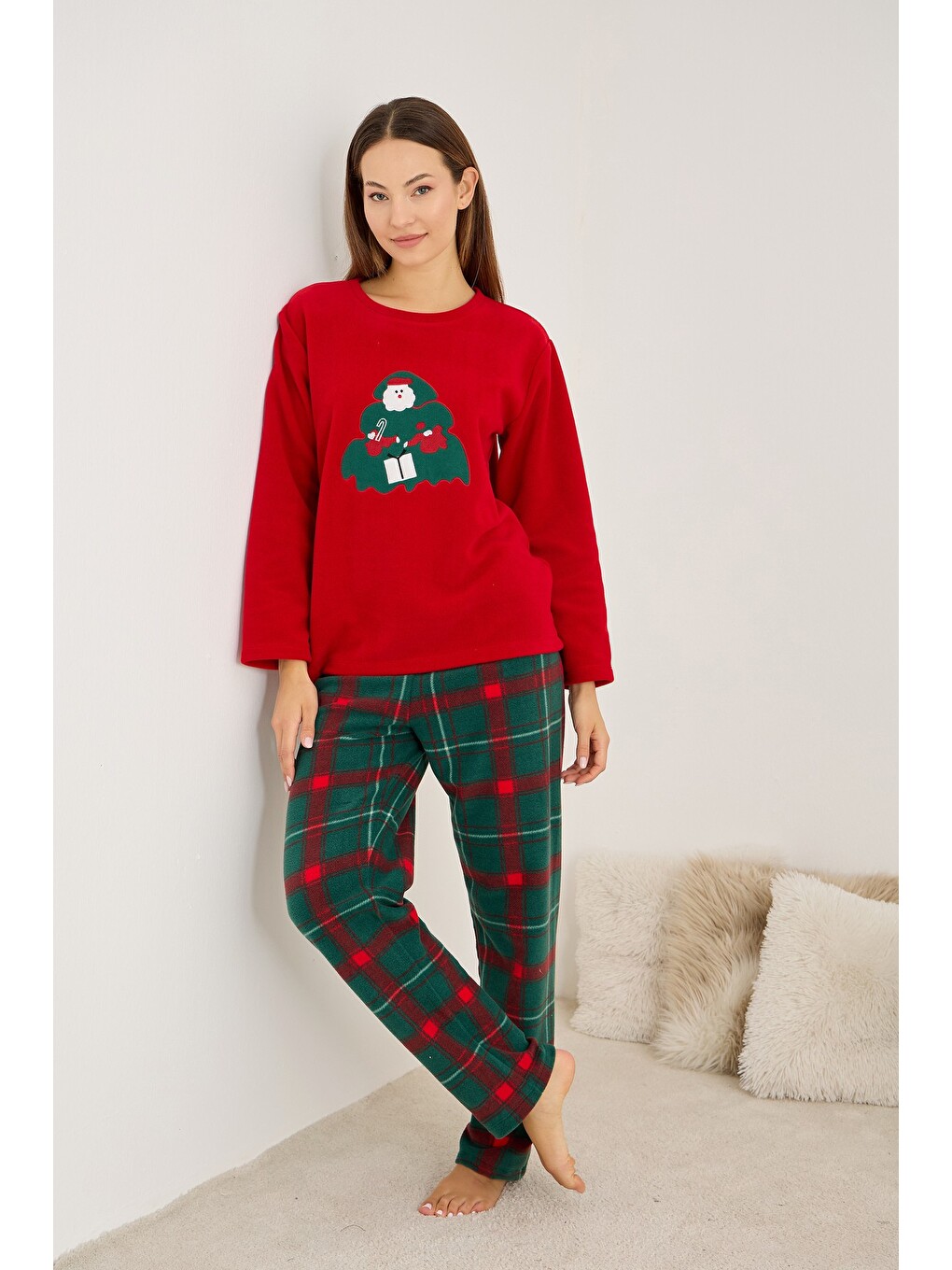 Karışık Yılbaşı Temalı Nakışlı Ekoseli Polar Kışlık Örme Pijama Takım-1