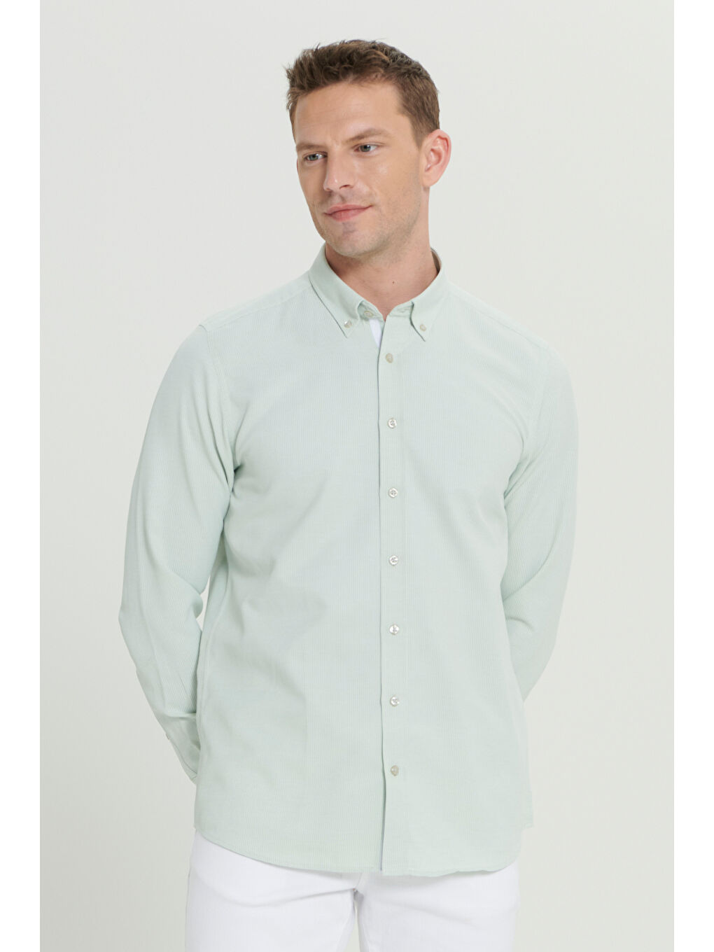 Erkek Yeşil Slim Fit Dar Kesim Düğmeli Yaka Armürlü Pamuklu Gömlek-3