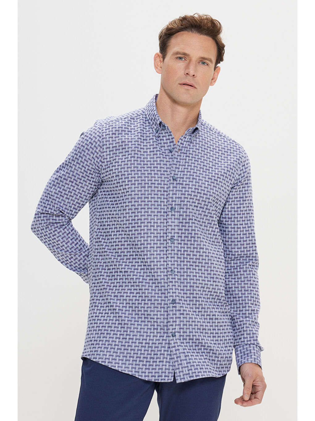 Erkek Lacivert %100 Pamuk Slim Fit Dar Kesim Düğmeli Yaka Armürlü Gömlek-2