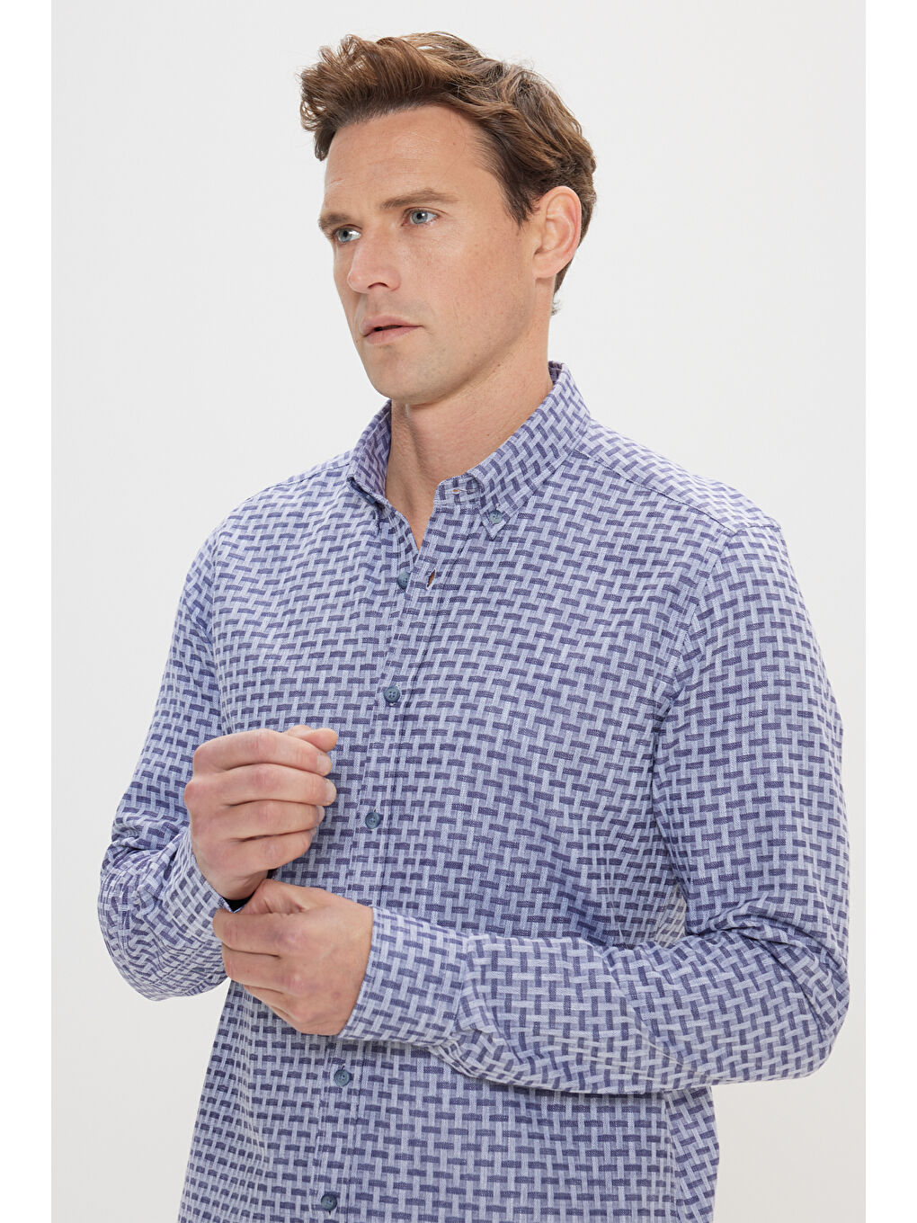 Erkek Lacivert %100 Pamuk Slim Fit Dar Kesim Düğmeli Yaka Armürlü Gömlek-3