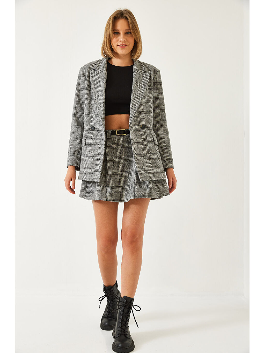 Gri Kadın Ekose Desenli Kaşe Kemerli Şortlu Etek-3