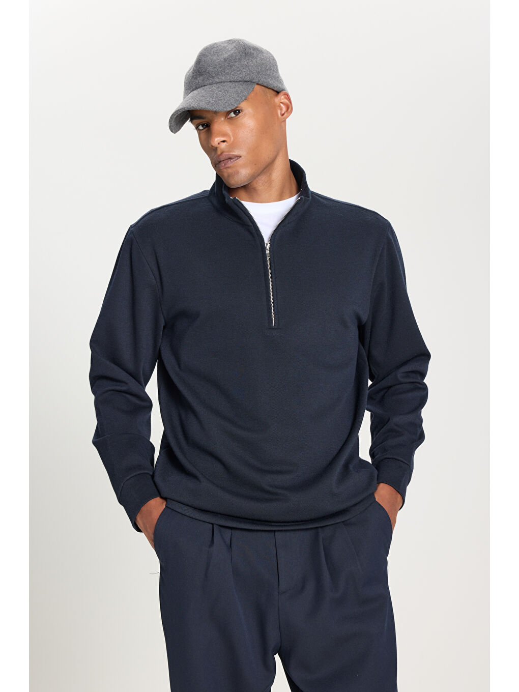 Erkek Lacivert Sıcak Tutan Regular Fit Rahat Kesim Bato Dik Yaka Esnek Sweatshirt