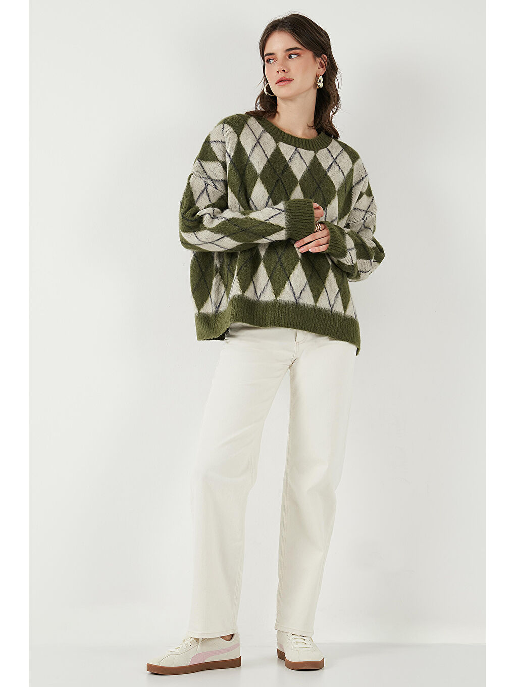 Haki Oversize Fit Bisiklet Yaka Baklava Desenli Yumuşak Dokulu Kadın Kazak 4616223-2