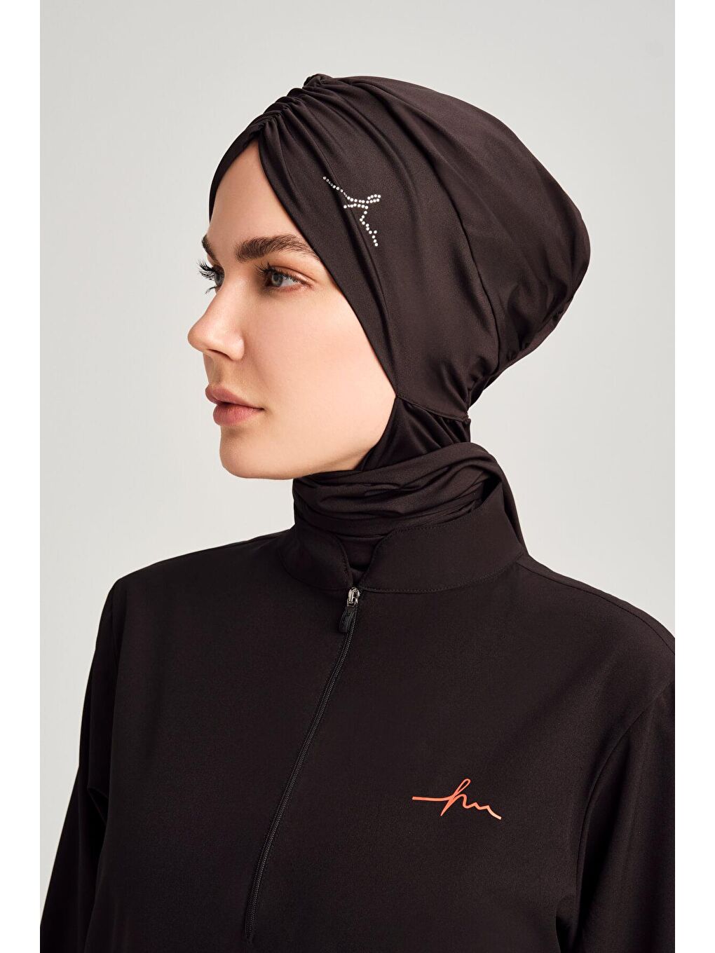 İmzalı Siyah Büzgülü Yüzücü Bonesi 2534-1