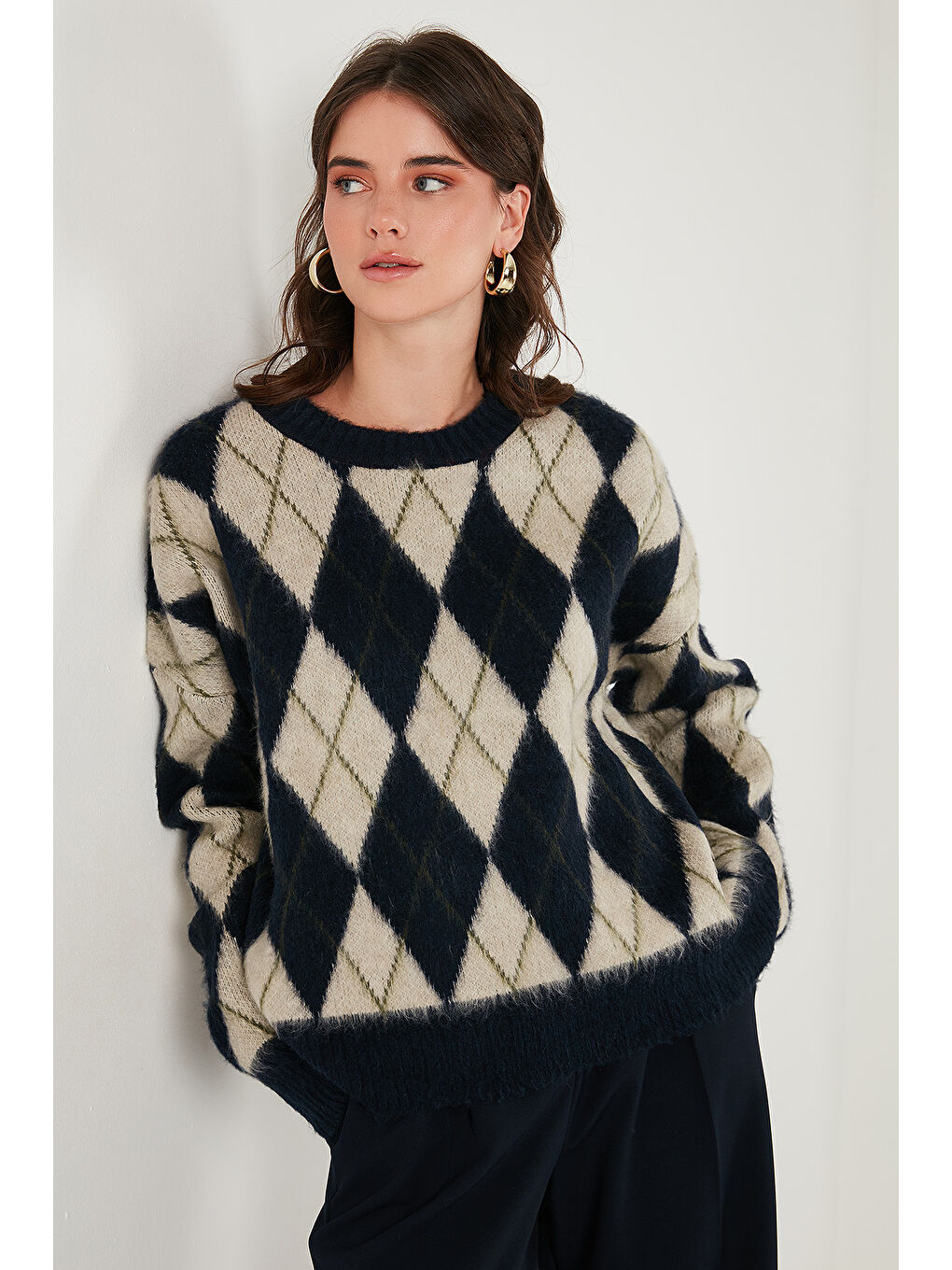 Lacivert Oversize Fit Bisiklet Yaka Baklava Desenli Yumuşak Dokulu Kadın Kazak 4616223-3