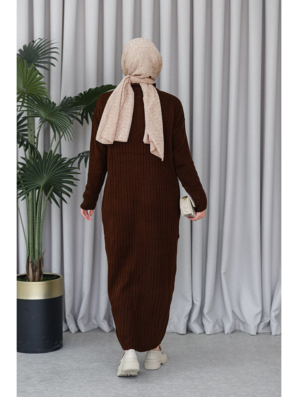 Yarım Fermuar Detaylı Triko Elbise Kahverengi-3