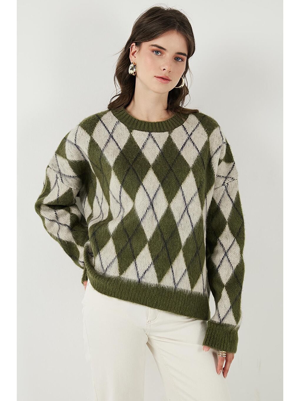 Haki Oversize Fit Bisiklet Yaka Baklava Desenli Yumuşak Dokulu Kadın Kazak 4616223-4