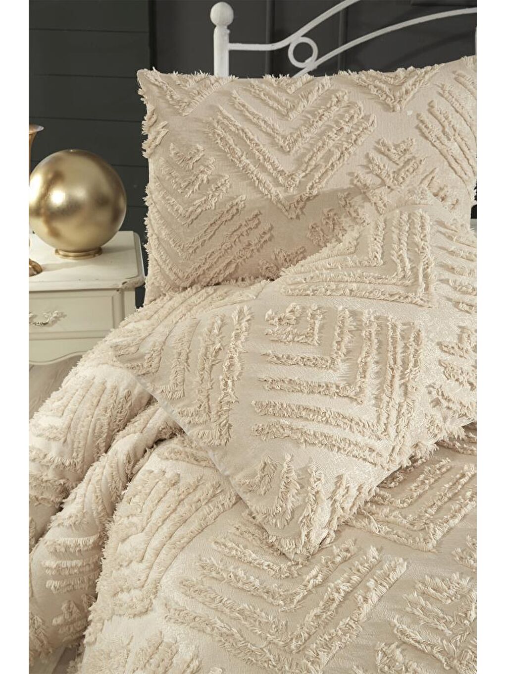 Pine 3 Parça Çift Kişilik Pike Takımı Bej-3