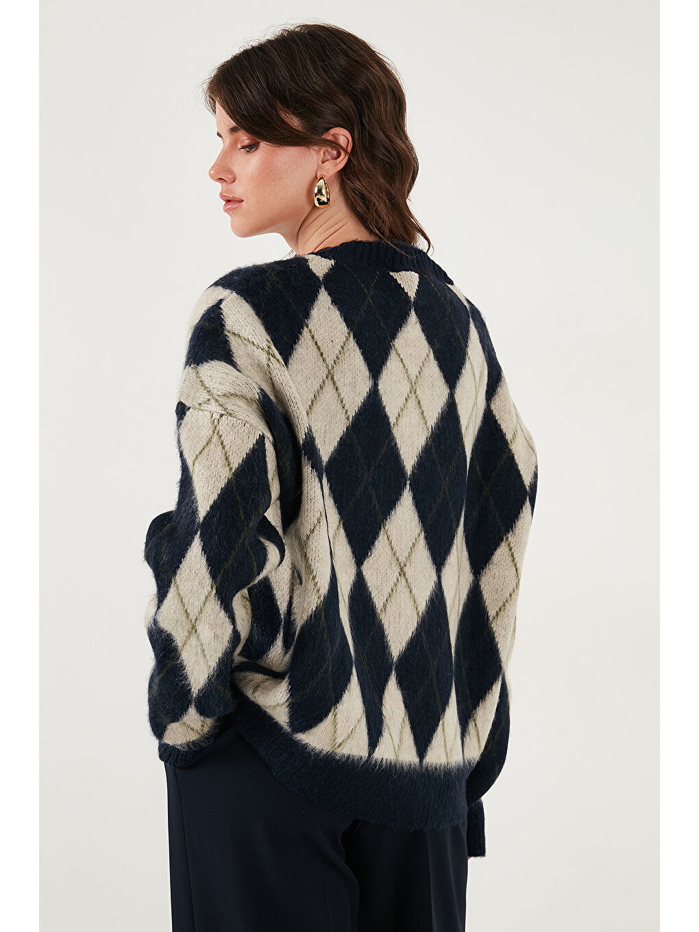 Lacivert Oversize Fit Bisiklet Yaka Baklava Desenli Yumuşak Dokulu Kadın Kazak 4616223-6