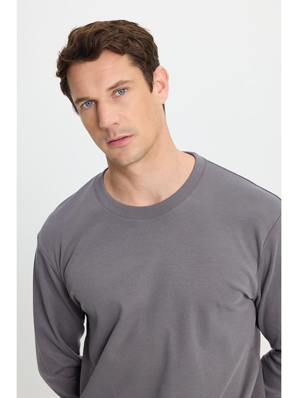 Unisex Relax Fit Rahat Kesim %100 Pamuk Uzun Kollu Bisiklet Yaka Koyu Gri Basic Tişört-1