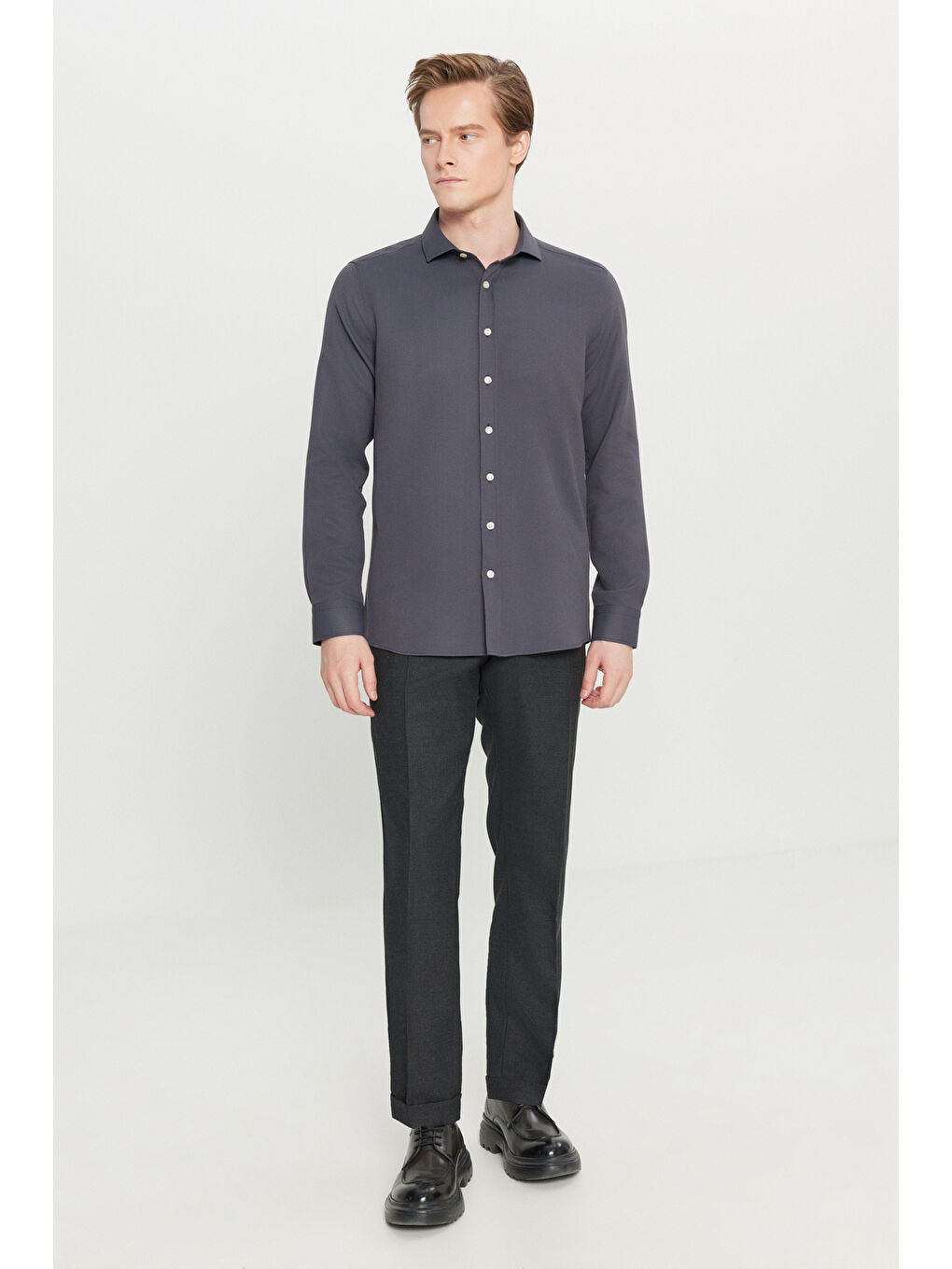 Erkek Antrasit Pamuklu Tailored Slim Fit Dar Kesim Küçük İtalyan Yaka Armürlü Gömlek-1