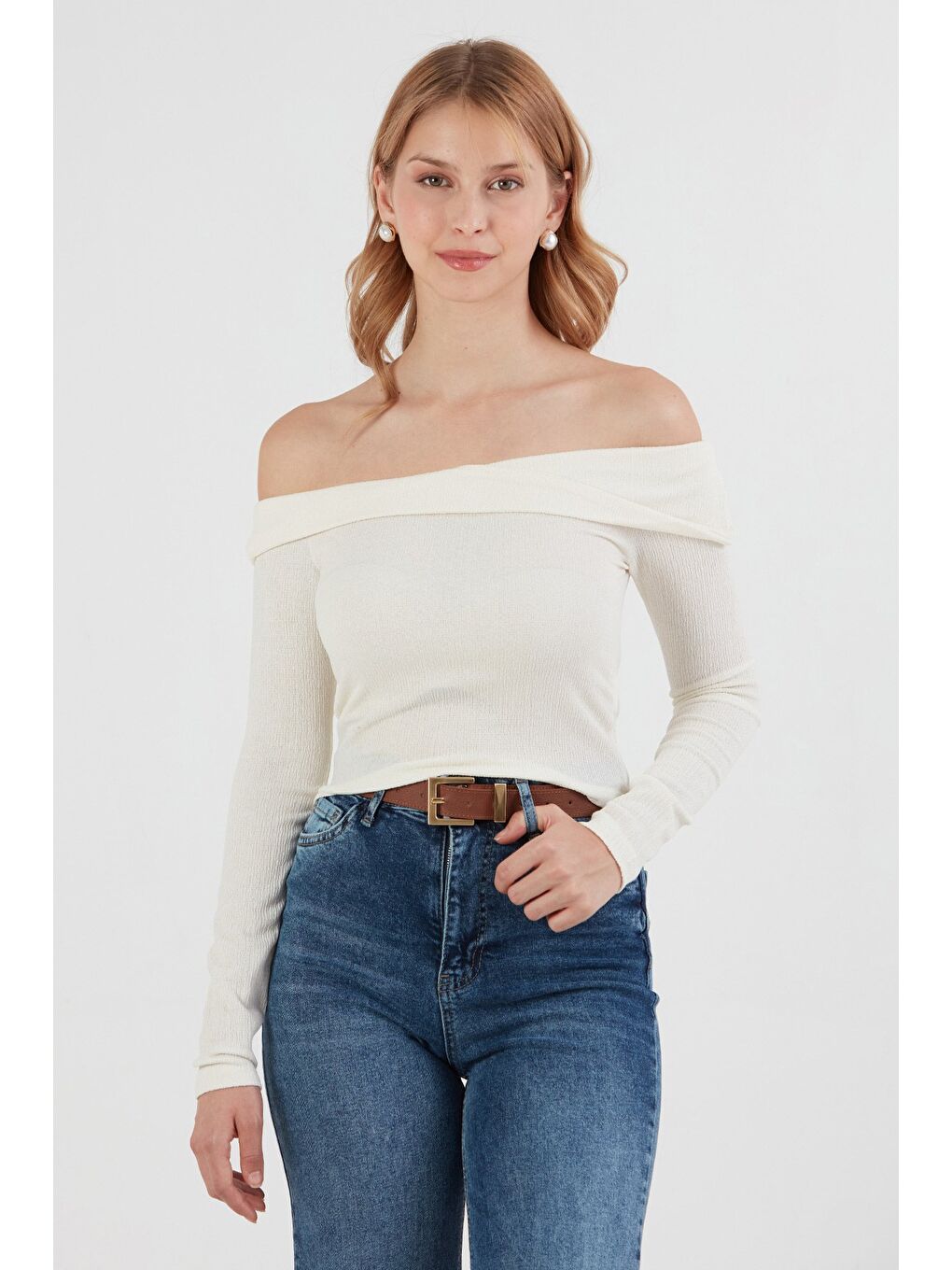 Ekru Bürümcük Kumaş Madonna Yaka Bluz