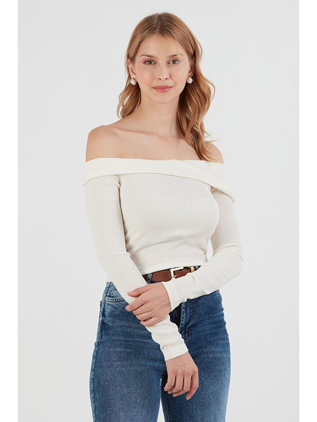 Ekru Bürümcük Kumaş Madonna Yaka Bluz-2