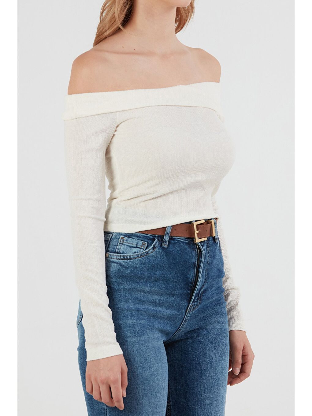 Ekru Bürümcük Kumaş Madonna Yaka Bluz-4